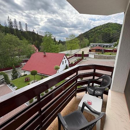 Pensiunea Andias Sucevita Exterior foto